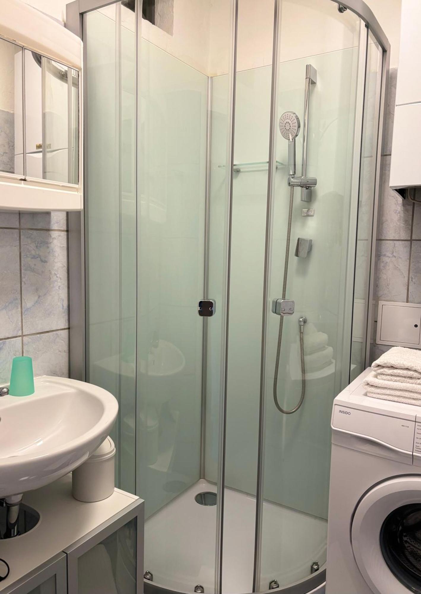 Zum Breyer Bnb City Apartment バーデン エクステリア 写真